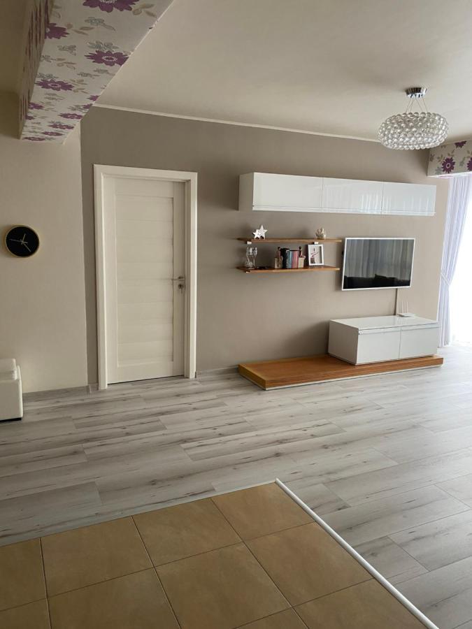 Apartament Avana Oradea Bagian luar foto